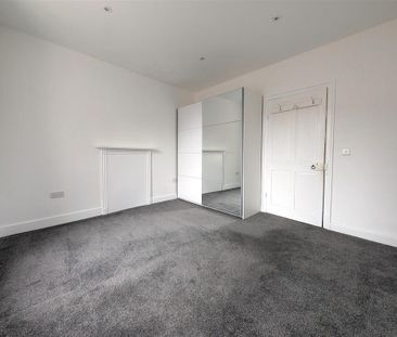 4 bedroom apartment to rent - Photo 6