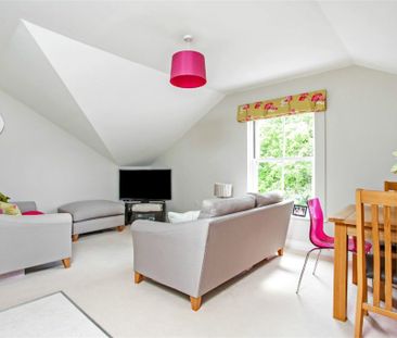 2 Bedroom Flat / Apartment - Winton Close, Winchester - Photo 1