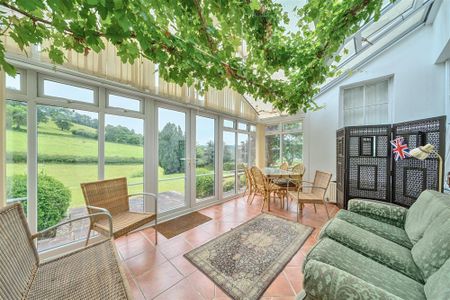 Deymans Hill, Tiverton - Photo 3