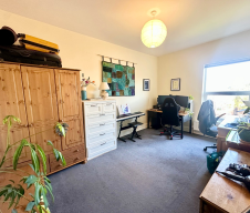 Unfurnished two bedroom apartment in a stunning Victorian house wit... - Photo 4