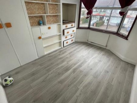 3 Bedroom House To Let - Photo 2