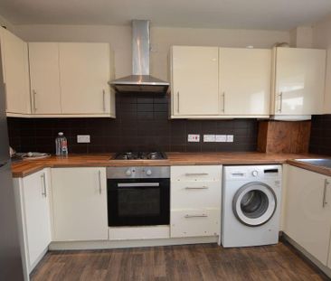 3 bedroom semi-detached house to rent - Photo 4