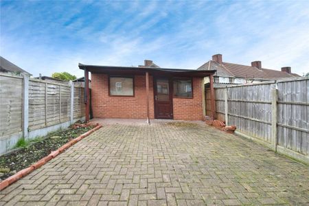 3 bedroom terraced house to rent - Photo 3