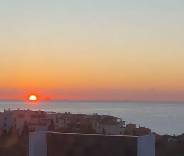 4 bedroom luxury Villa for rent in Manilva, Andalusia - Photo 6