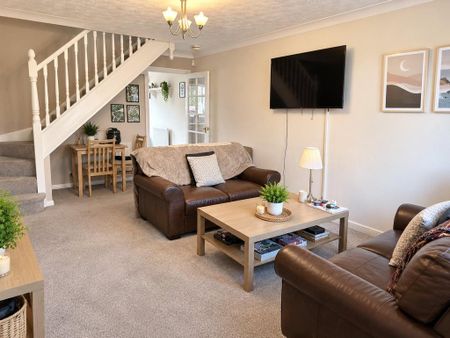 2 bedroom semi-detached house to rent - Photo 2