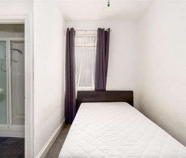 Admiralty Street, Keyham, Plymouth - Photo 2