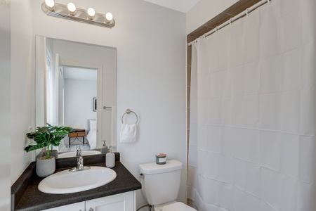 For Lease - 19 Cygnus Crescent, Barrie, Ontario - Photo 5