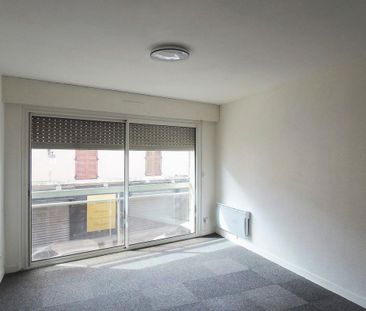 Location Appartement 2 pièces 52m² MONT DE MARSAN 40000 - Photo 2