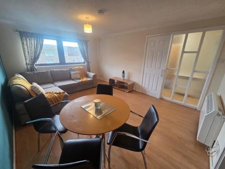2 bedroom flat to rent - Photo 5