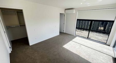 Stunning Home - Photo 3