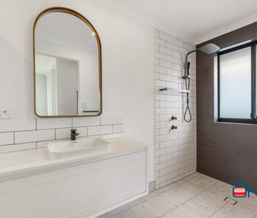 BYFORD - 4x2 - QUALITY FAMILY HOME MEETS UNBEATABLE CONVENIENCE - Photo 1