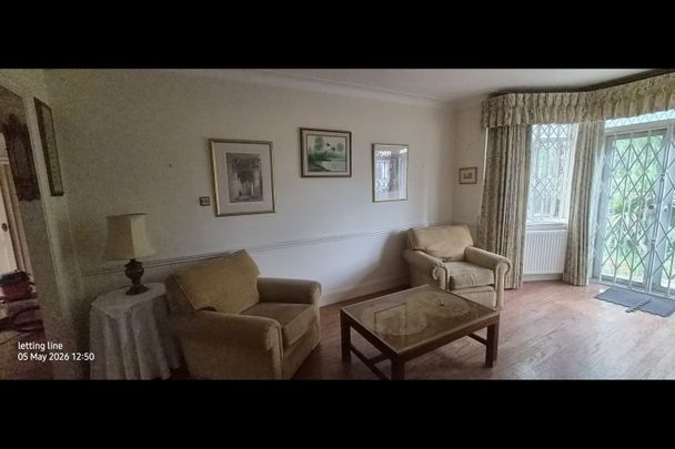 4 Bed Detached House, Hendon Way, NW4 - Photo 1