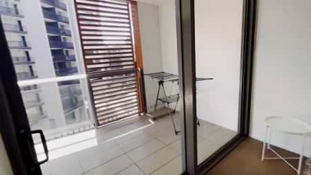 1 bed 1 bath - Photo 2