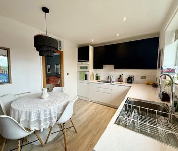 2 bedroom apartment to rent - Photo 5