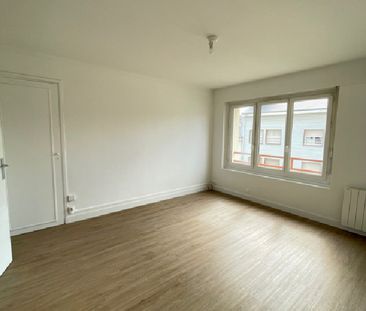 Location Appartement 1 pièce 31m² - Photo 3