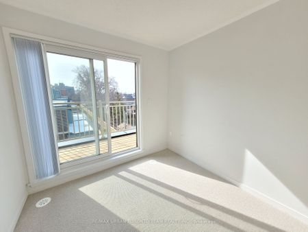 Condo Townhouse For Lease | W8137730 - Photo 4