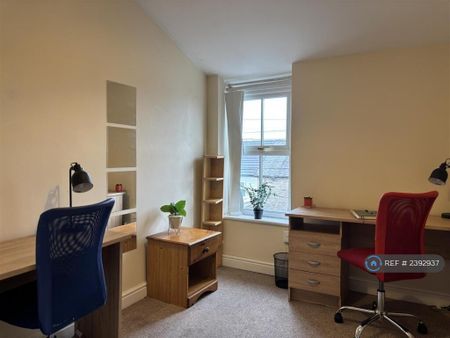 3 bedroom terraced house to rent - Photo 2