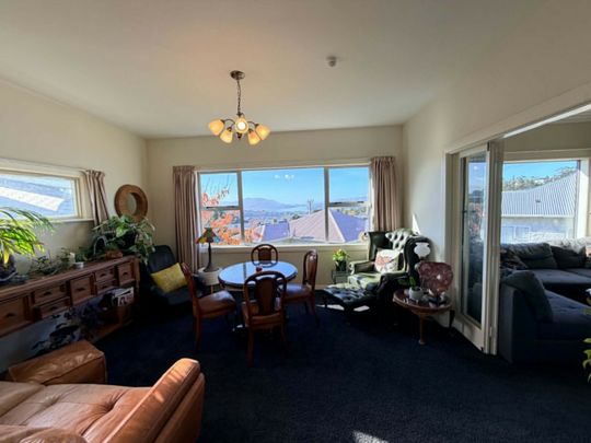 Stunning views and a super warm home - Photo 1