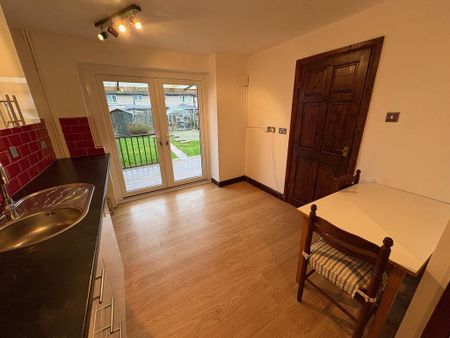 3 bedroom terraced house to rent - Photo 3