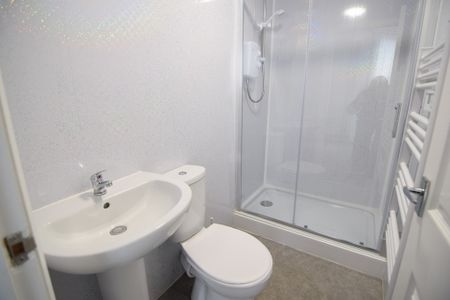 To Let Studio - Photo 5