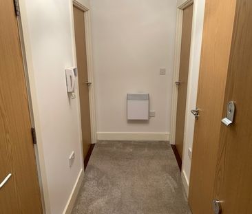 Caldey Island House, Cardiff Bay - Photo 3