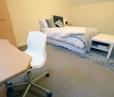 4 Bed Apartment - Photo 4