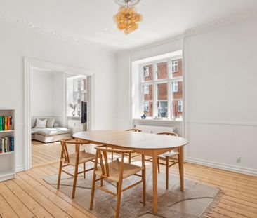 <b>Stor 3 værelses lejlighed i Øgaden - med parkering</b><br> - Foto 1