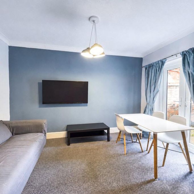 4 bedroom house to rent - Photo 1