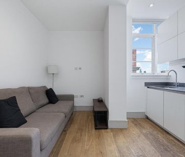 Studio to rent - Photo 3