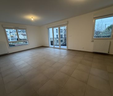 Location Appartement 3 pièces 67m² THONON LES BAINS 74200 - Photo 2