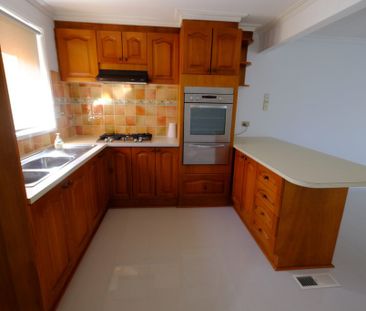 Great Location – 2 Bedroom Unit - Photo 3