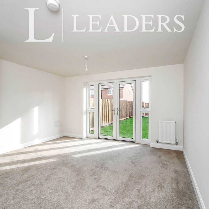 3 bedroom townhouse to rent Four Acre Drive, Houghton Conquest, Bedford, MK45 - Photo 1