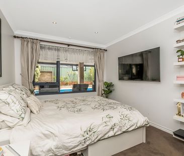 Large Family Home with Pool! - Photo 6