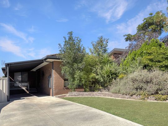 4 Plante Court, Strathdale - Photo 1