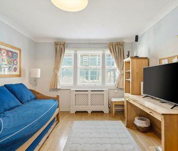 A bright and spacious two bedroom house to short let in the heart o... - Photo 4