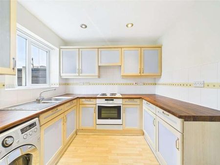 Watton Close, Pendlebury, Swinton, Manchester, M27 - Photo 4