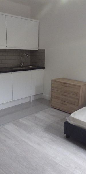 To Let - Photo 1