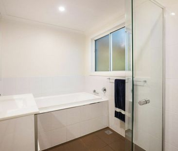 Beachside 3-Bedroom Duplex with Stunning Water Views - Photo 4