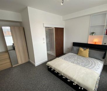 Rooms at City Road, Beeston, NG9 2LQ - Photo 4