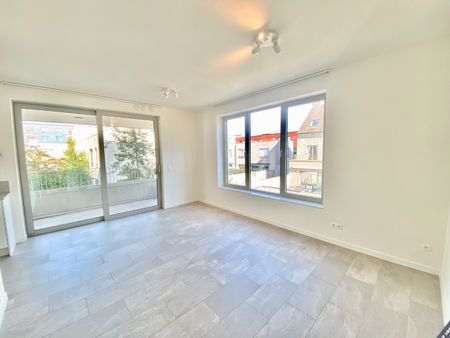 Appartement met 1 slaapkamer en terras - Photo 2