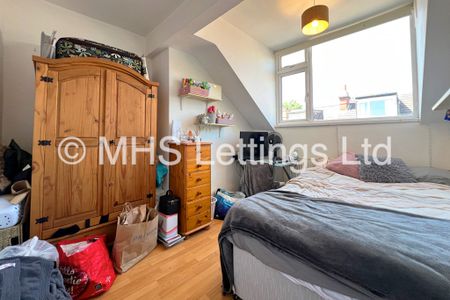 6 Bedroom Mid Terraced House for rent in Delph Mount - Photo 5