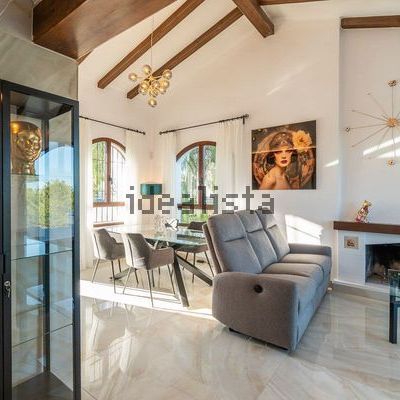 Alquiler de casa o chalet independiente en Villamartín - Photo 1