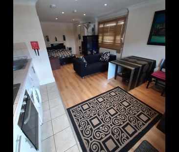 1 Bed Flat, Cambridge Street, SW1V - Photo 4