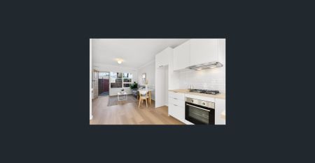 Impressive 2-Bedroom Ground Floor Unit - Walk to the Beach! - Photo 4