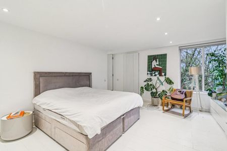 3 bedroom flat to rent - Photo 4