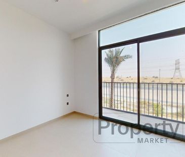 Impeccable 3BR + Maids | Single Row | Vacant - Photo 4