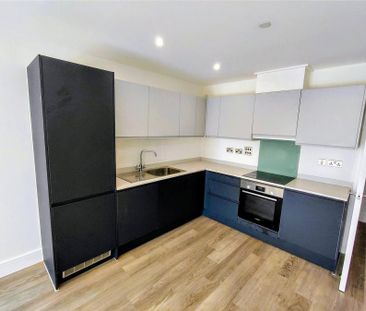 2 bedroom apartment to rent Whiffens Avenue, Chatham, Kent, ME4 - Photo 1