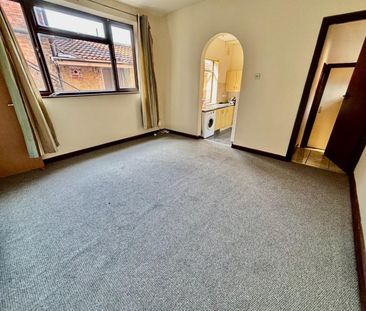 1 bedroom Flat To Let - Photo 1