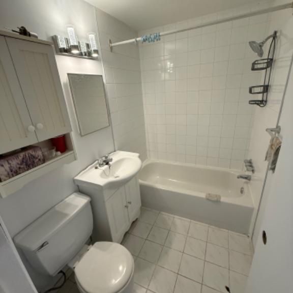 Grand 4 1/2 a louer - Photo 1