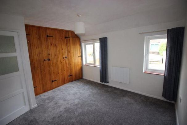 3 bedroom terraced house to rent - Photo 1
